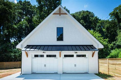 metal frame houses with garge door windows|metal farmhouse floor plans.